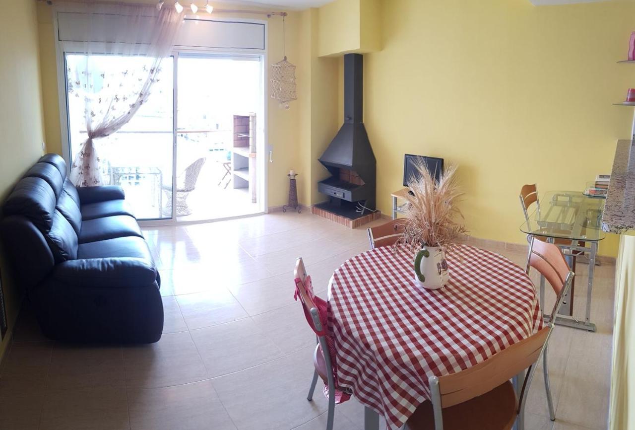 Magnifico Apartamento Junto Al Canal Principal. Емпуриабрава Екстериор снимка