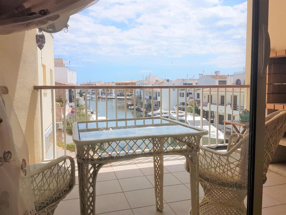Magnifico Apartamento Junto Al Canal Principal. Емпуриабрава Екстериор снимка